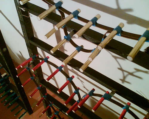 napis na ramu detail